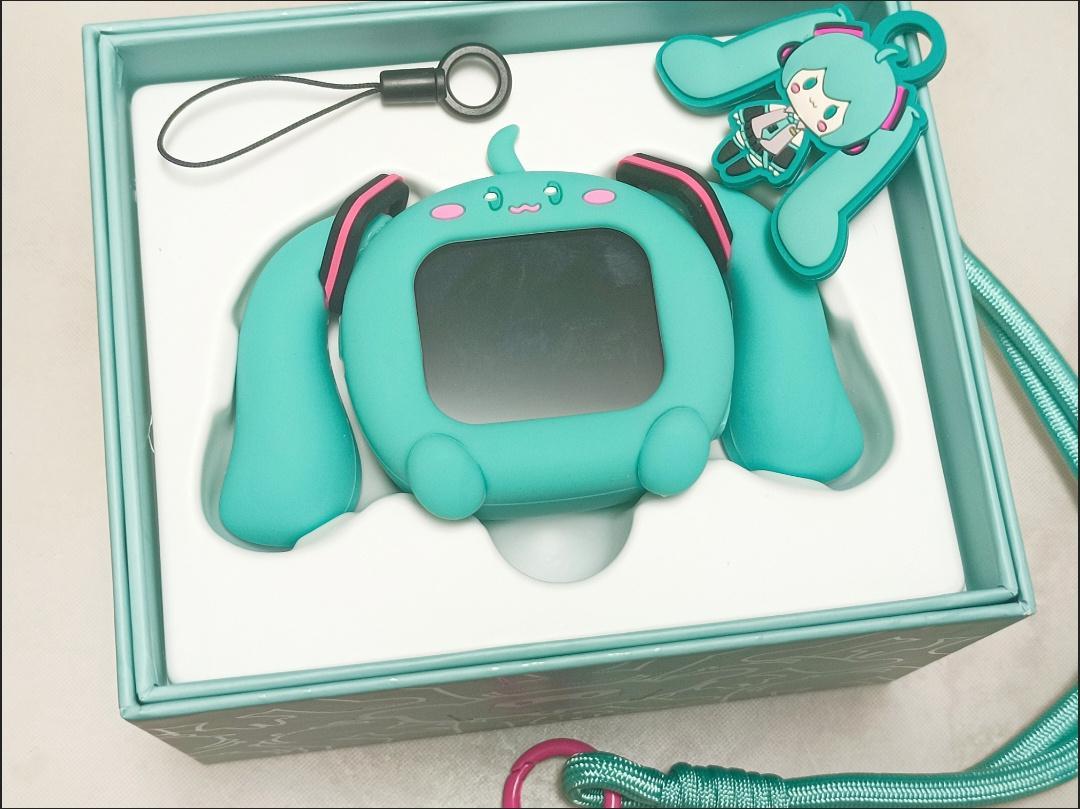 Hatsune Miku Cube Face LED Touch Screen Airless Bluetooth Airpods Gift Box